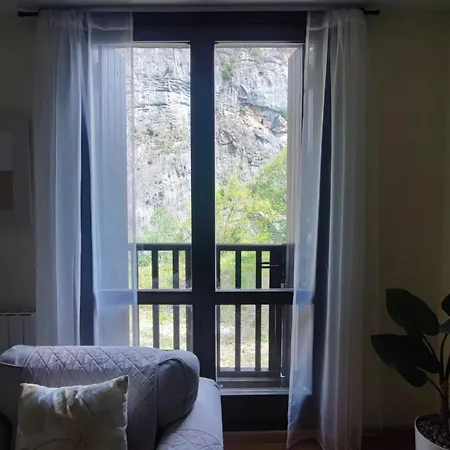 Ibon De Bernatuara Apartment